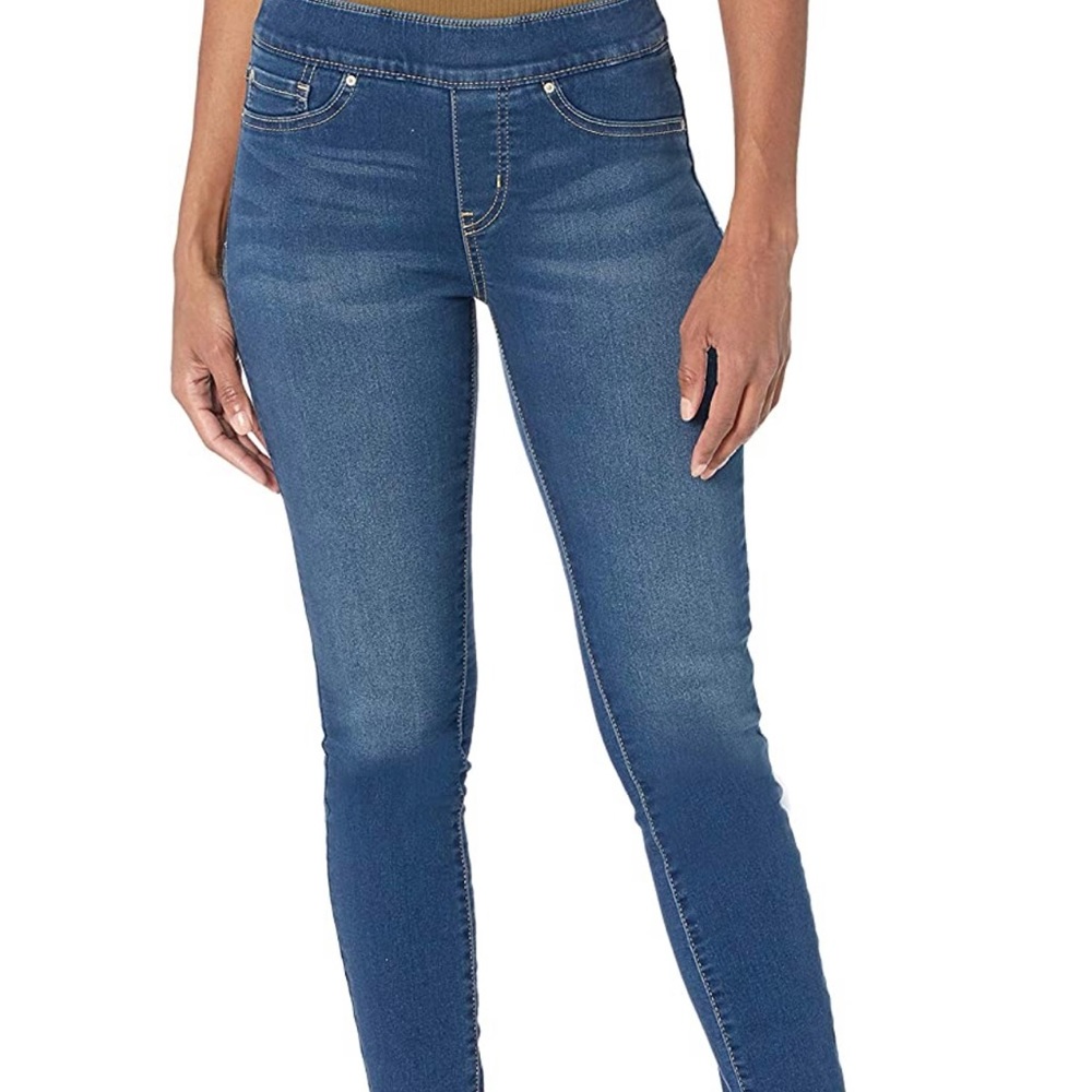 Levis Gold Label Women's Totally Shaping Pull-On Skinny Jeans Size 8 petitte